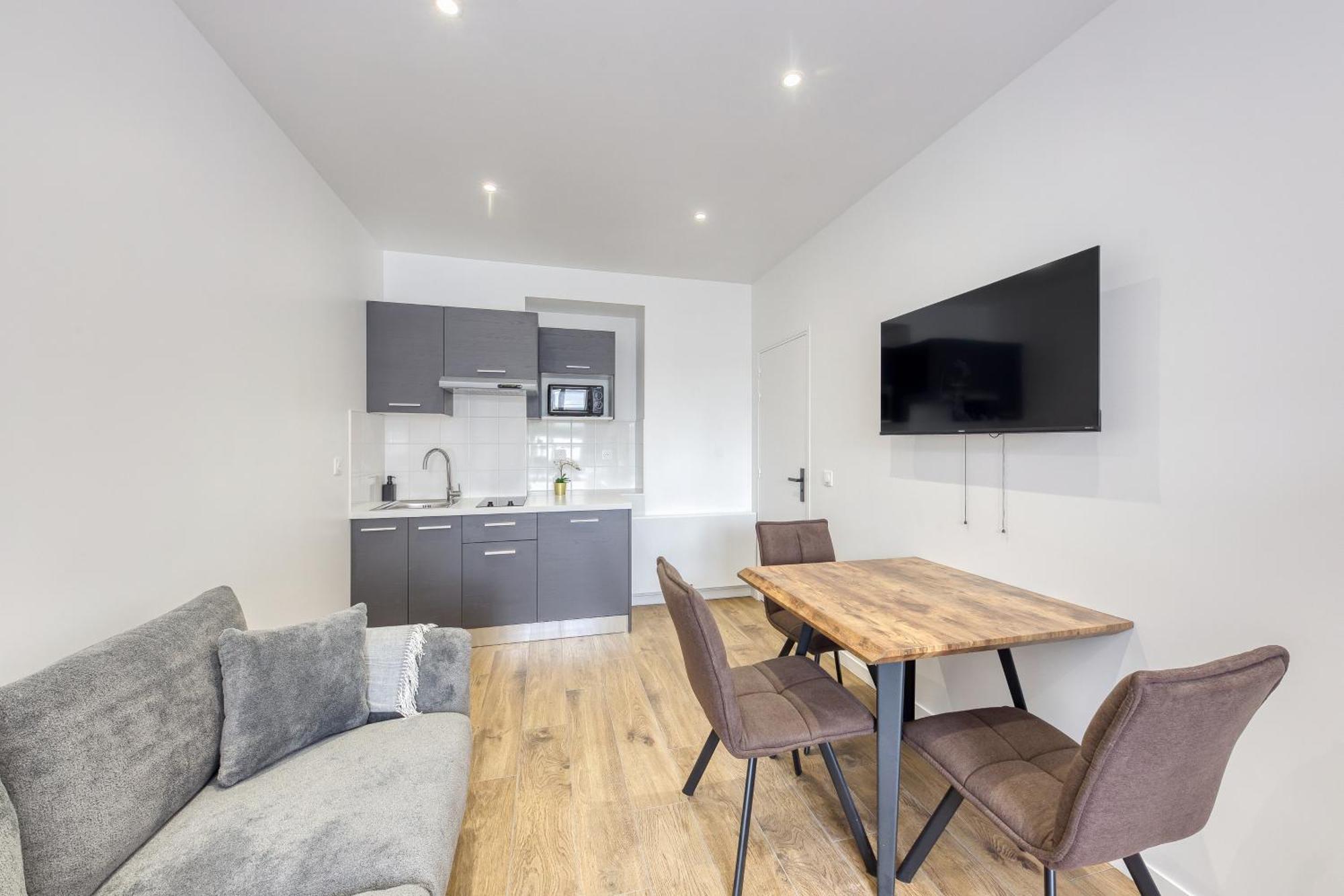 Luxueux Et Chic - - Paris * Bobigny